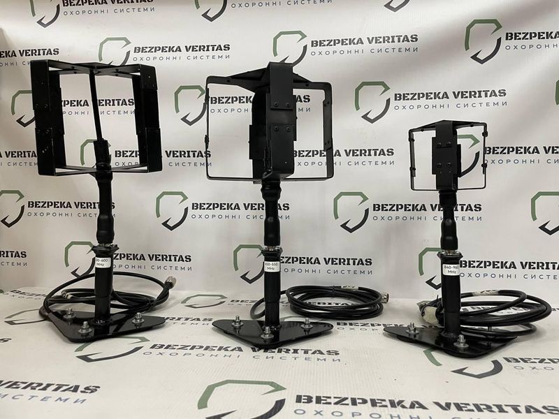 Квадрифілярна антена для РЕБ на магнітах (600-720Мгц)