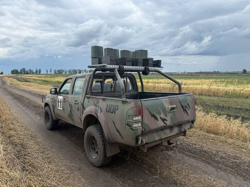 Купольний РЕБ на авто &laquo;Фантом&raquo; на 9 діапазонів (300-1200МГц)