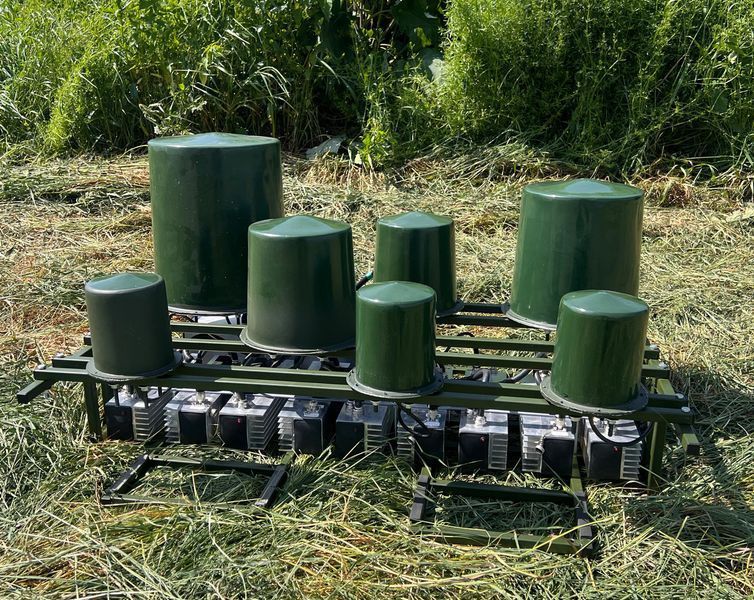 Купольний РЕБ на авто на 3 діапазони (392Мгц &mdash; 720 Мгц)